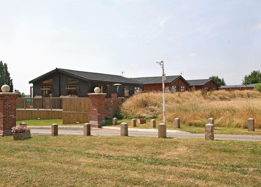 Weston Wood Lodges Melbourne  Buitenkant foto
